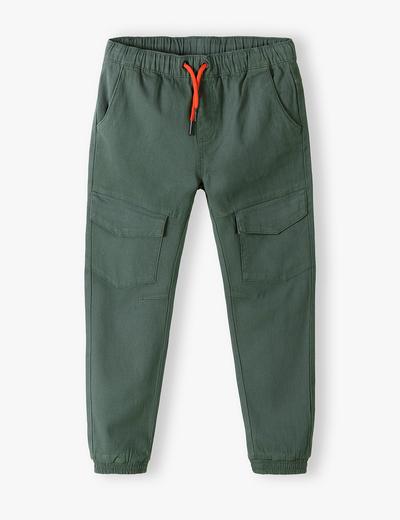 Zielone spodnie joggery dla chłopca