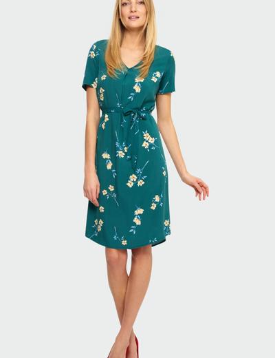 Zielona wiskozowa sukienka z kwiatowym nadrukiem - podkreślona talia