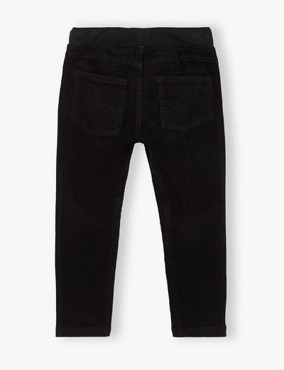 Czarne spodnie sztruksowe dla chłopca regular