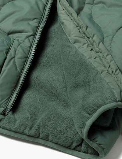 Zielona pikowana kurtka dla niemowlaka