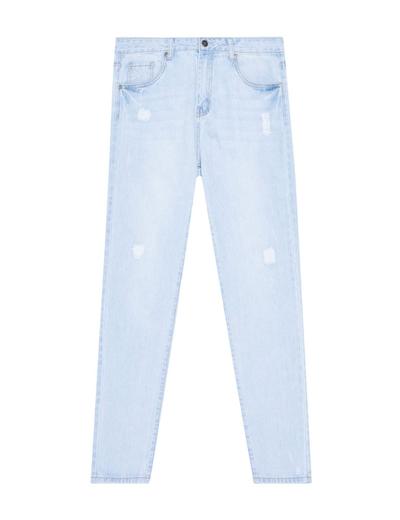 Spodnie jeansowe typu boyfriend z niskim stanem- niebieskie