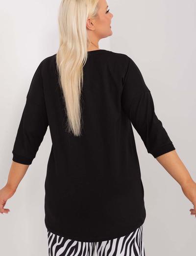 Czarna asymetryczna bluzka damska plus size z napisem