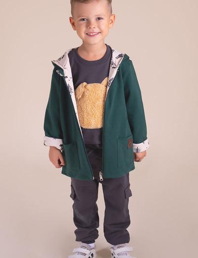 Bawełniana kurtka chłopięca dwustronna zielona/beżowa z motywem leśnym