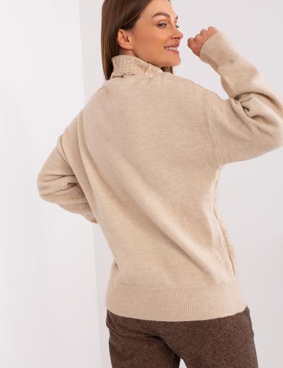 Damski sweter z golfem beżowy