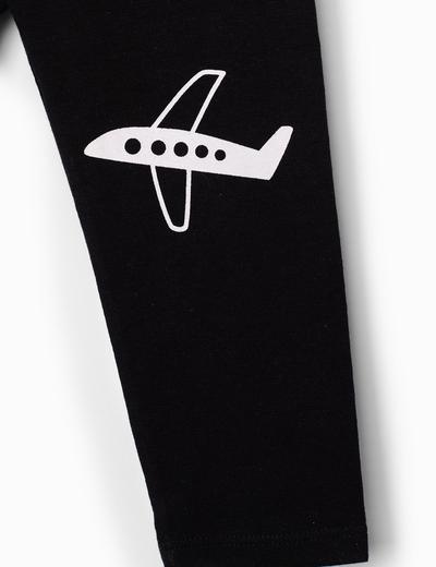 Czarne spodnie dresowe niemowlęce z samolotem