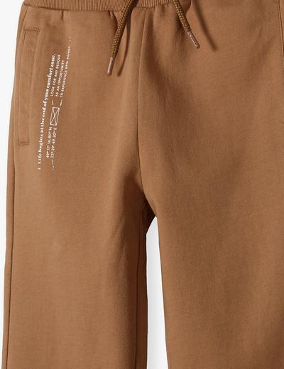 Spodnie dresowe chłopięce bawełniane brązowe