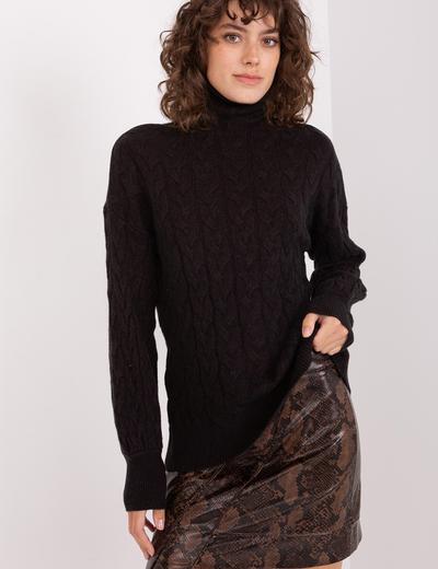 Czarny damski sweter z golfem z wiskozą