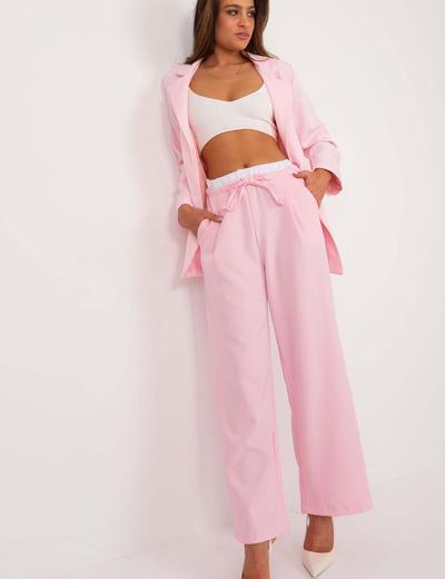Eleganckie spodnie z podwójną talią jasno różowe
