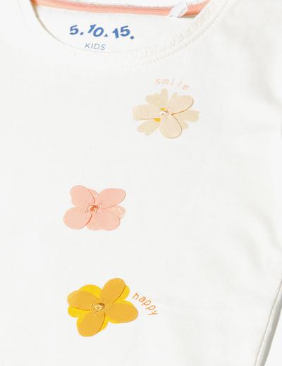 Biała koszulka dziewczęca w kolorowe kwiatki