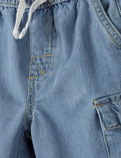 Jasnoniebieskie jeansowe szorty dla niemowlaka