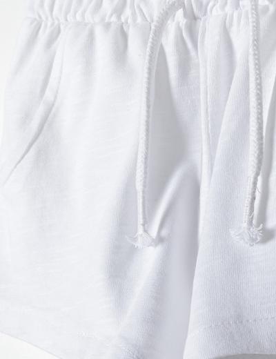 Białe szorty dresowe dla niemowlaka z bawełny