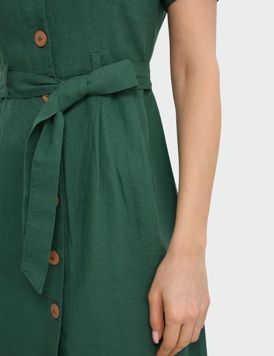 Lniana zielona sukienka typu szmizjerka podkreślona talia