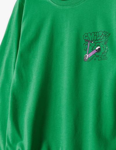 Zielona dzianinowa bluzka z kolorowymi nadrukami - 5.10.15.