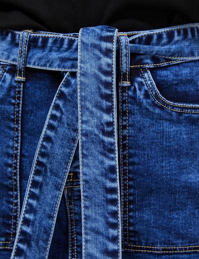 Spódnica damska jeansowa z paskiem - niebieska