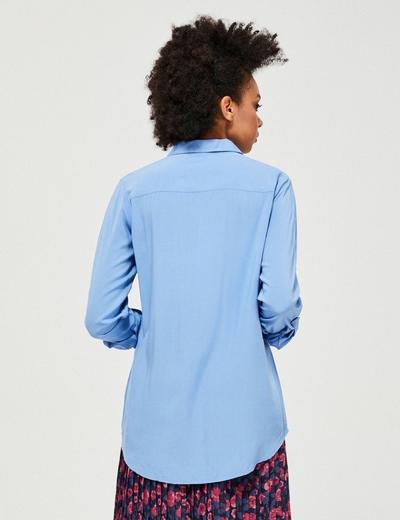 Niebieska rozpinana koszula damska z kieszeniami