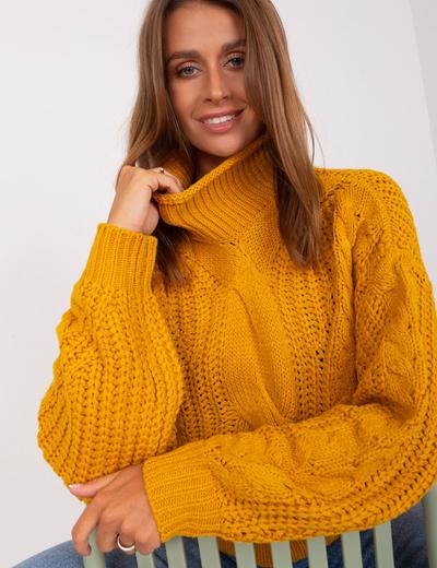 Ciemnożółty damski sweter oversize z golfem