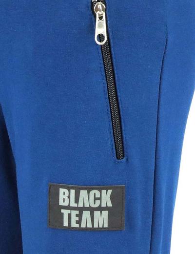 Spodnie dresowe dla chłopca niebieskie z naszywką Black Team Tup Tup