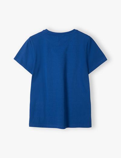 Niebieski dzianinowy t-shirt dla chłopca z napisem Enjoy the now