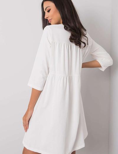Biała luźna sukienka
