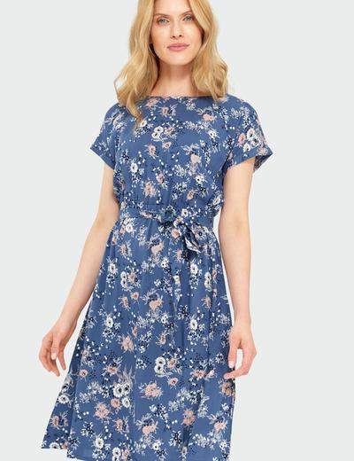 Luźna wiskozowa sukienka z kwiatowym nadrukiem pasek w talii niebieska