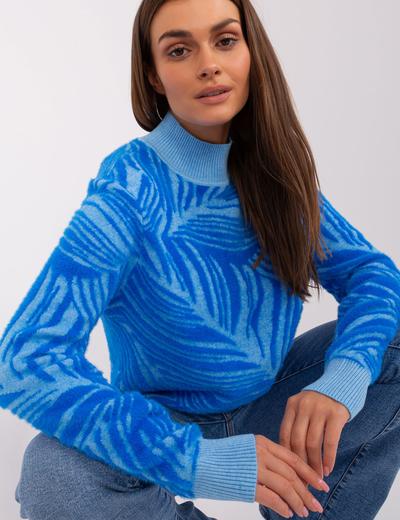 Niebieski damski sweter z golfem z wiskozą