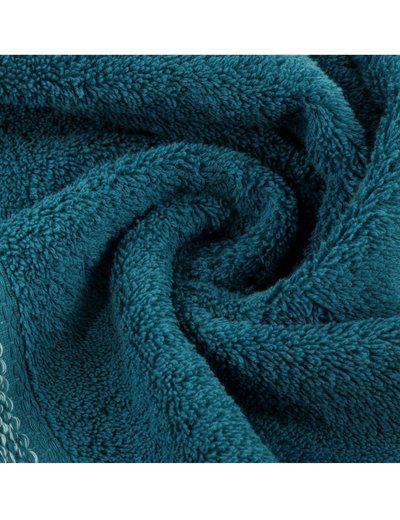 Turkusowy ręcznik 70x140 cm z ozdobnym pasem