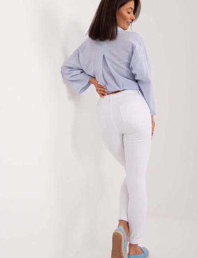 Gładkie białe spodnie jeansowe damskie