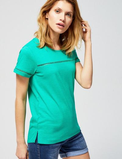 T-shirt damski bawełniany z ażurowymi zdobieniami- zielony