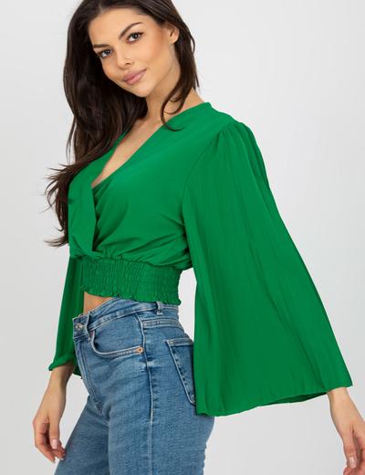 Zielona kopertowa bluzka wizytowa z szerokim rękawem