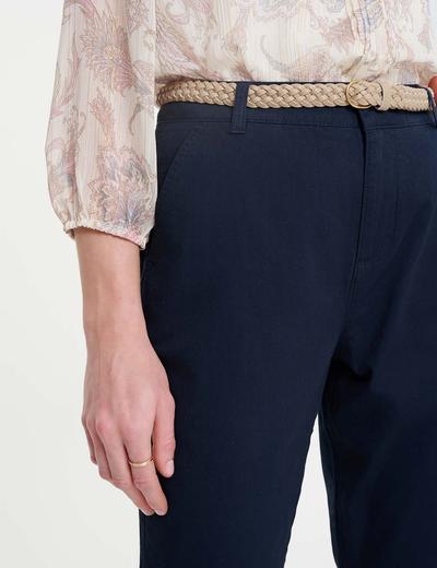 Granatowe spodnie damskie chino z paskiem