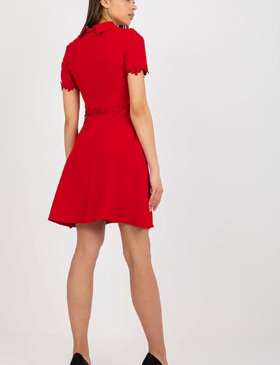 Lakerta Czerwona sukienka koktajlowa z krótkim rękawem