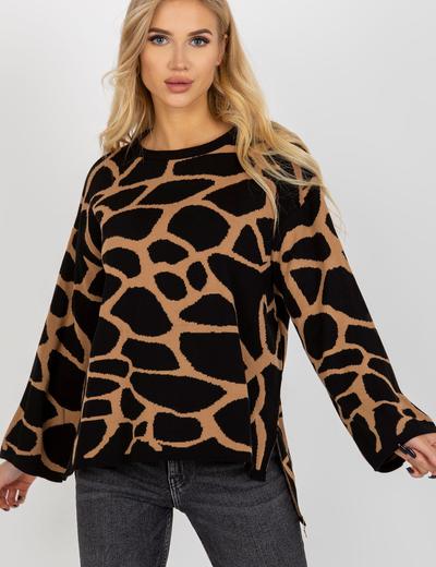 Camelowo-czarny damski sweter oversize we wzory