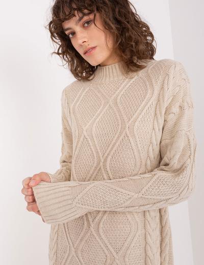 Beżowy sweter damski z warkoczami