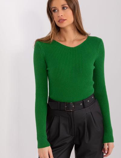 Dopasowany sweter w serek zielony
