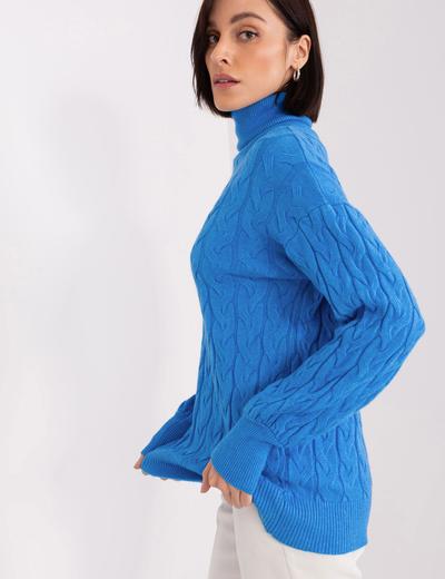 Damski sweter z golfem i ściągaczami niebieski