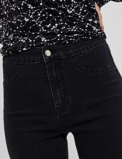 Czarne spodnie damskie jeansowe z wysokim stanem
