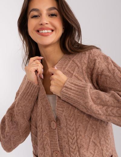 Sweter rozpinany w warkocze z kieszeniami jasny brązowy