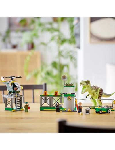 LEGO Jurassic World - Ucieczka tyranozaura 76944 - 140 elementów, wiek 4+