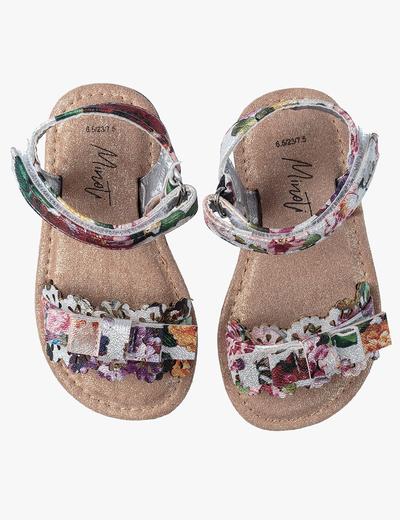 Sandały dla dziewczynki- kolorowe w kwiatki