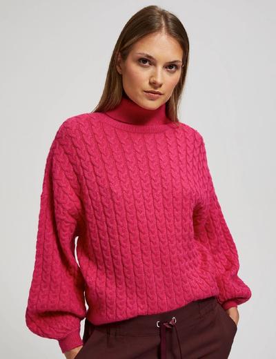 Fuksjowy damski sweter z bufiastymi rękawami i golfem