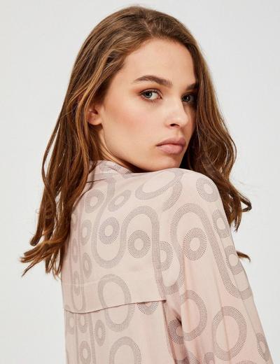 Koszula damska różowa na guziki z wzorem