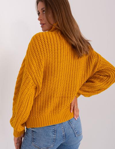 Ciemnożółty damski sweter oversize z golfem