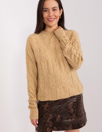 Sweter z warkoczami o luźnym kroju camelowy