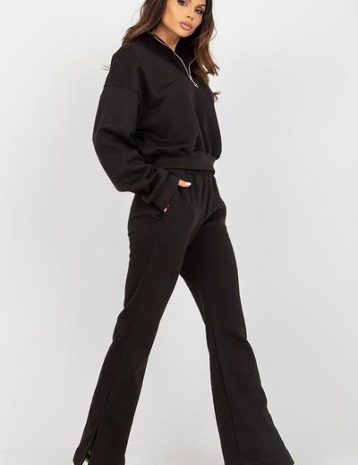 Czarny dresowy komplet basic z szerokimi spodniami