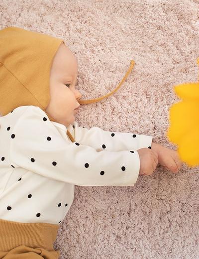 Bawełniane body niemowlęce z długim rękawem w kropki - ecru