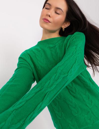 Sweter z warkoczami o luźnym kroju zielony