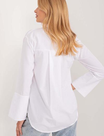Biała klasyczna koszula damska zapinana z szerokimi rękawami