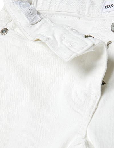 Białe spodnie jeansowe dziewczęce rozkloszowane