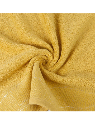 Musztardowy ręcznik 30x50 cm z ozdobnym wzorem