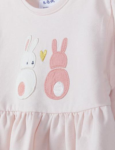 Sukienka niemowlęca z ozdobną aplikacją w króliczki